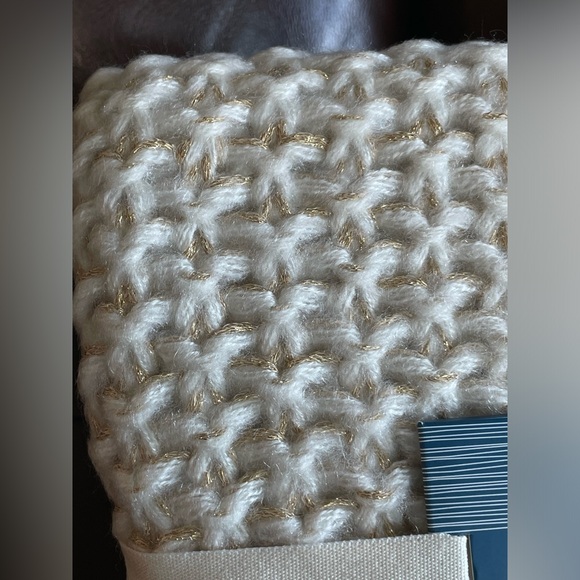Pier 1 Gold Throw Blanket NEW - Picture 4 of 8